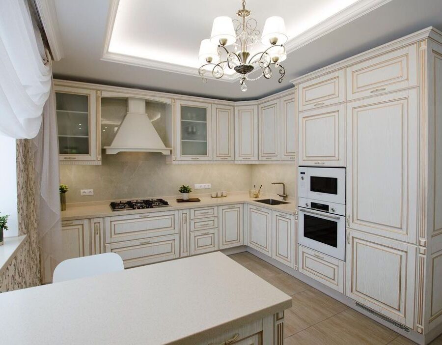 Кухня, классика, с островом, дерево фасады